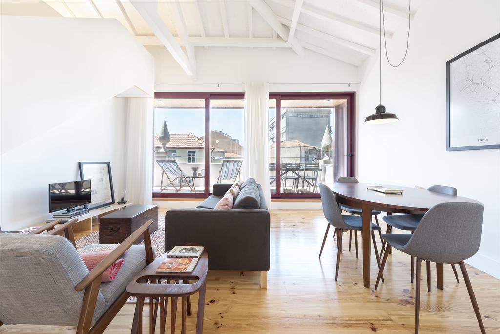 Lovelystay - Top Floor Balcony Apartment Porto Eksteriør bilde