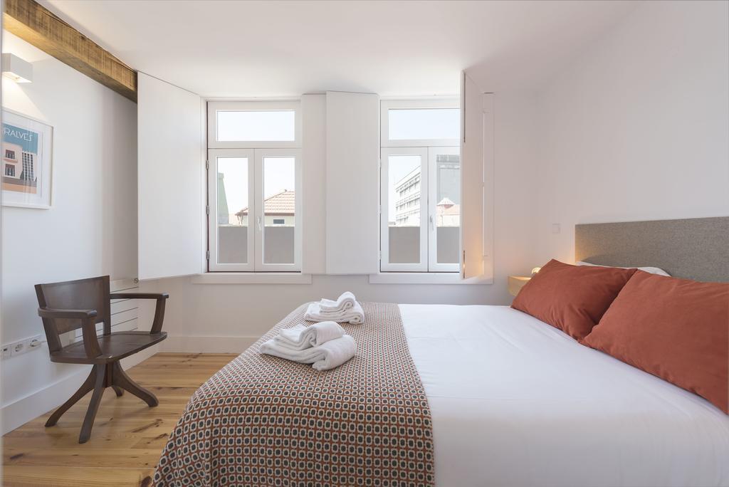 Lovelystay - Top Floor Balcony Apartment Porto Eksteriør bilde